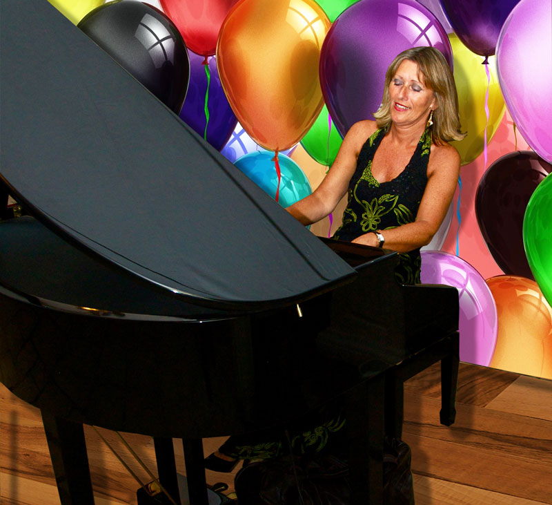 Sally-rowley-party-pianist Sally Rowley party pianist